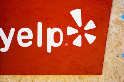 Studie zeigt, dass 97 % der Erwachsenen bei lokalen Unternehmen kaufen, die sie auf Yelp finden