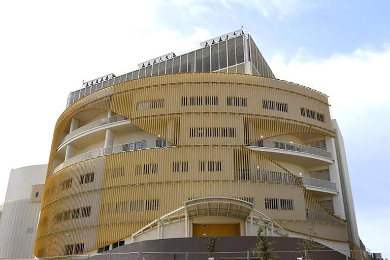 Delays and controversies at Paola Hub hospital