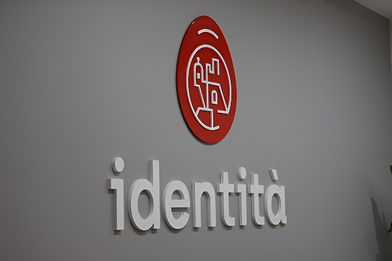 Resignation of Identita’ Leadership Sparks Concern