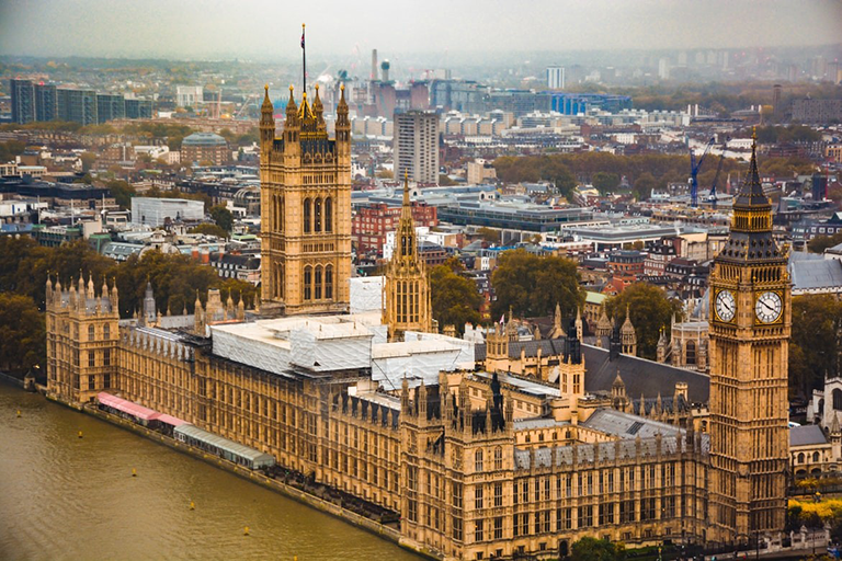 UK public supports tighter gambling advertising rules