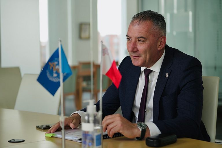 Malta probe clears Jo Etienne Abela in hospital hiring case review