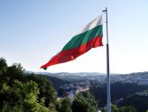 Bulgaria's gambling bill advances amid debate over ads and operator levies