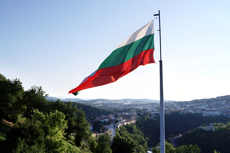 Bulgaria's gambling bill advances amid debate over ads and operator levies